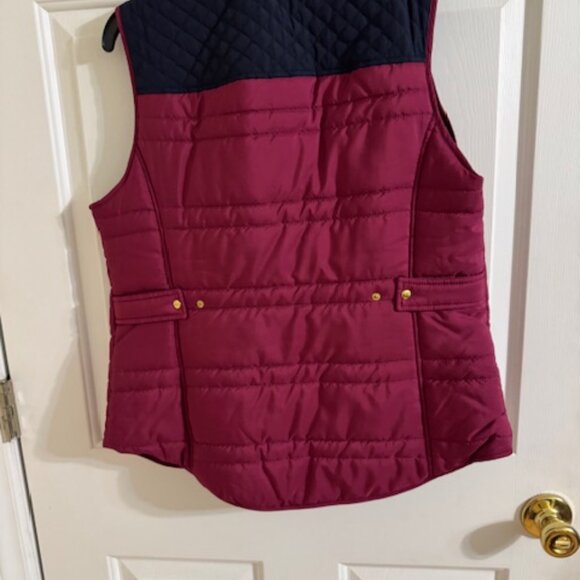 Equestrian/Preppy Fall Vest | Crown & Ivy Puffer in Berry and Navy Contrast S - Picture 7 of 8